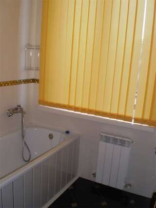 Гостиница Мира Ростов-на-Дону Двухкомнатный люкс-5